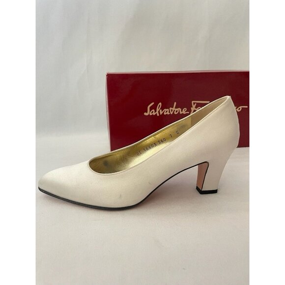 Authentic Salvatore Ferragamo Women's Suede Heels Leather White 7C - Picture 11 of 13